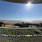 2 Chambres, Balcon, Piscine Chauffee, Acces Plage, Animaux Admis, Parking - Fr-1-194-194 Apartman