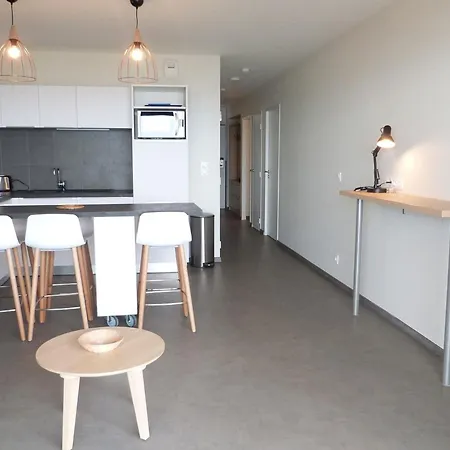 Apartment 2 Chambres, Balcon, Piscine Chauffee, Acces Plage, Animaux Admis, Parking - Fr-1-194-194 *