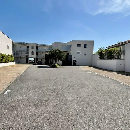 Appartement 2 Chambres, Balcon, Piscine Chauffée, Accès Plage, Animaux Admis, Parking - Fr-1-194-194