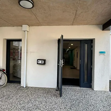 2 Chambres, Balcon, Piscine Chauffée, Accès Plage, Animaux Admis, Parking - Fr-1-194-194 Appartement *