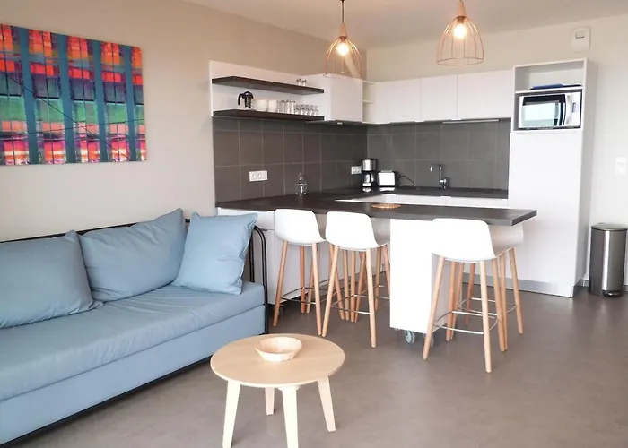 2 Chambres, Balcon, Piscine Chauffee, Acces Plage, Animaux Admis, Parking - Fr-1-194-194 *