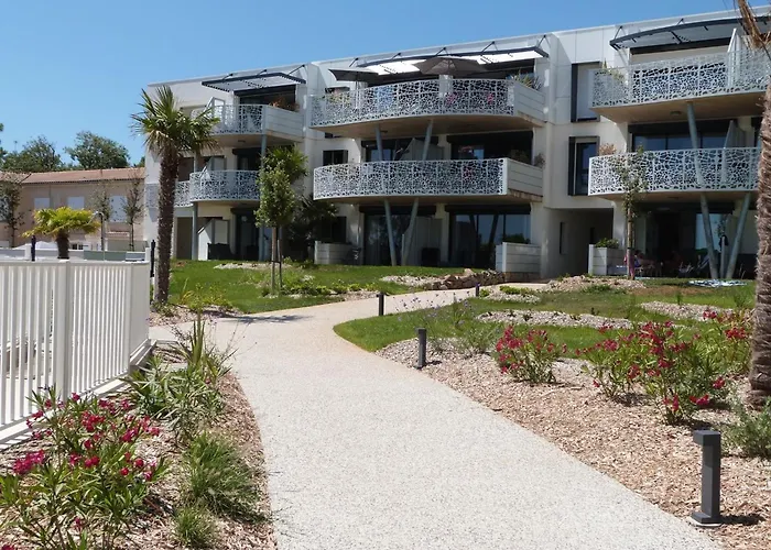 2 Chambres, Balcon, Piscine Chauffee, Acces Plage, Animaux Admis, Parking - Fr-1-194-194 Apartment